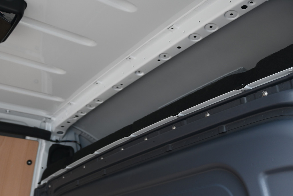 Mercedes-Benz Sprinter 12