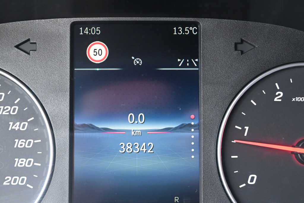 Mercedes-Benz Sprinter 18