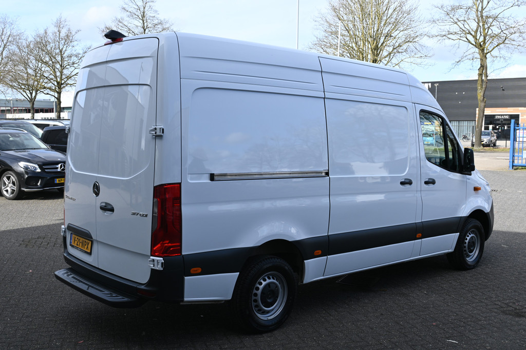 Mercedes-Benz Sprinter 2