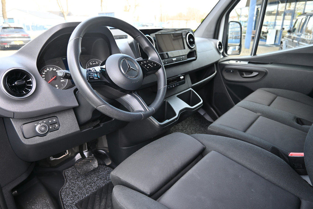 Mercedes-Benz Sprinter 3