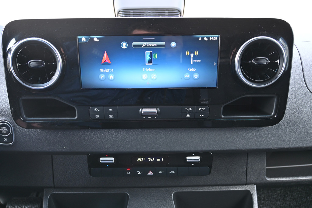 Mercedes-Benz Sprinter 4