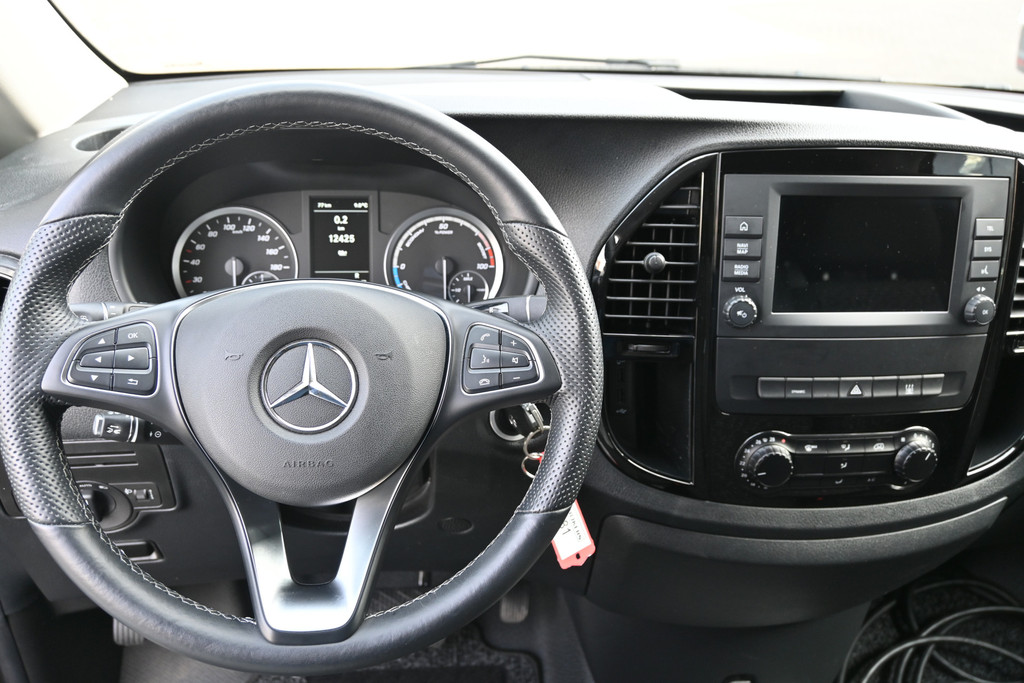 Mercedes-Benz eVito 12