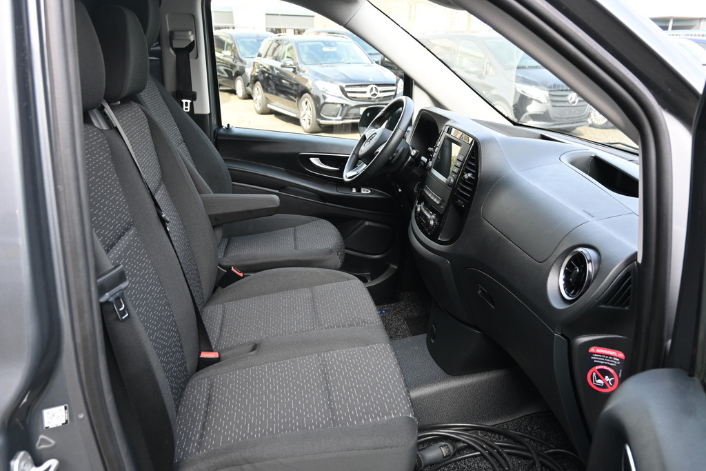 Mercedes-Benz eVito 7