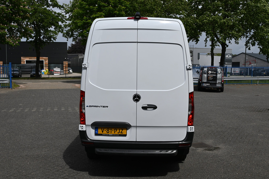 Mercedes-Benz eSprinter 9