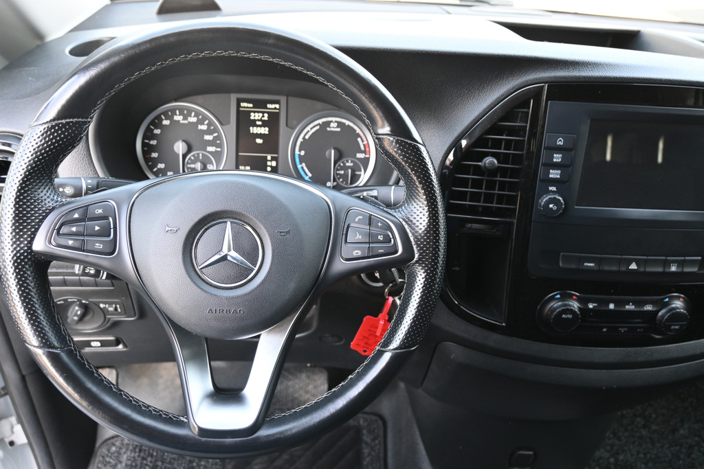 Mercedes-Benz eVito 11