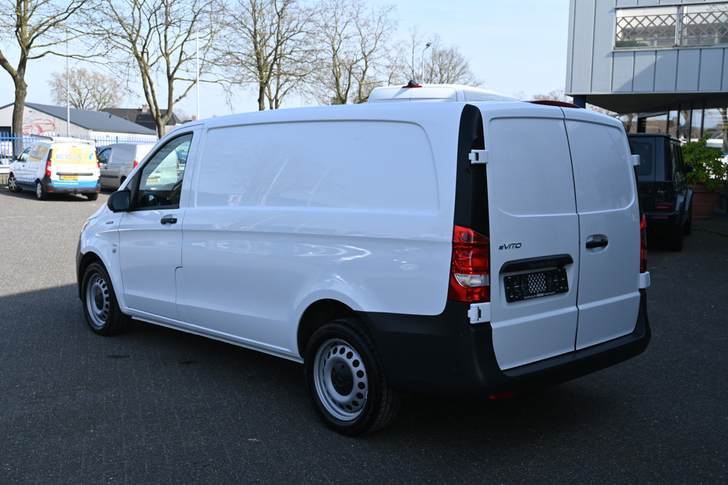 Mercedes-Benz eVito 8