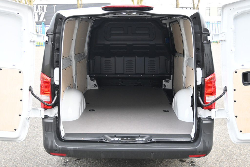 Mercedes-Benz eVito 9