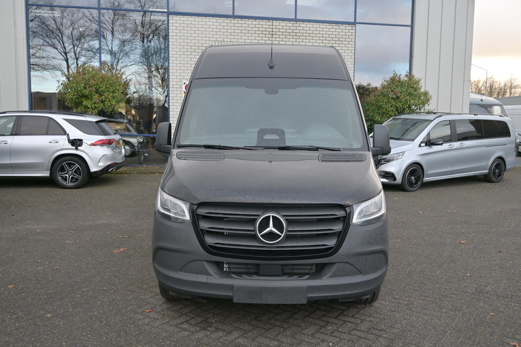 Mercedes-Benz Sprinter 1