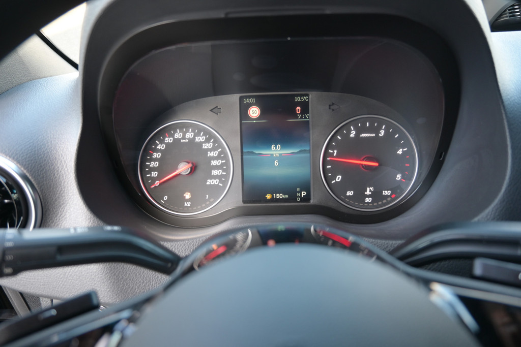 Mercedes-Benz Sprinter 13