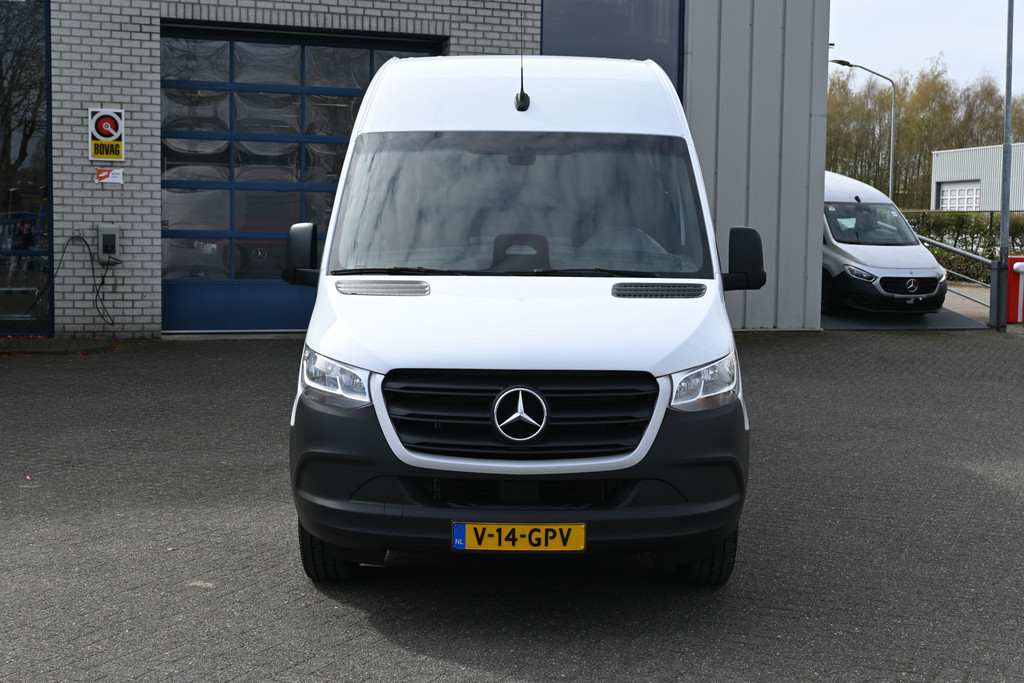 Mercedes-Benz Sprinter 1