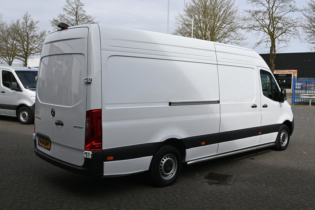 Mercedes-Benz Sprinter 2