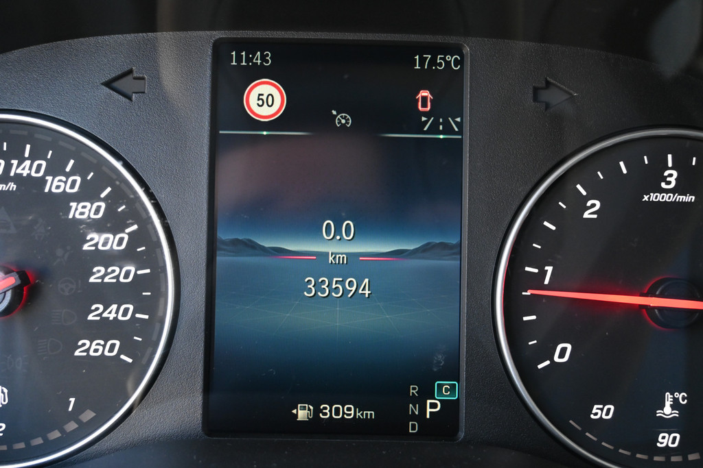 Mercedes-Benz Vito 16