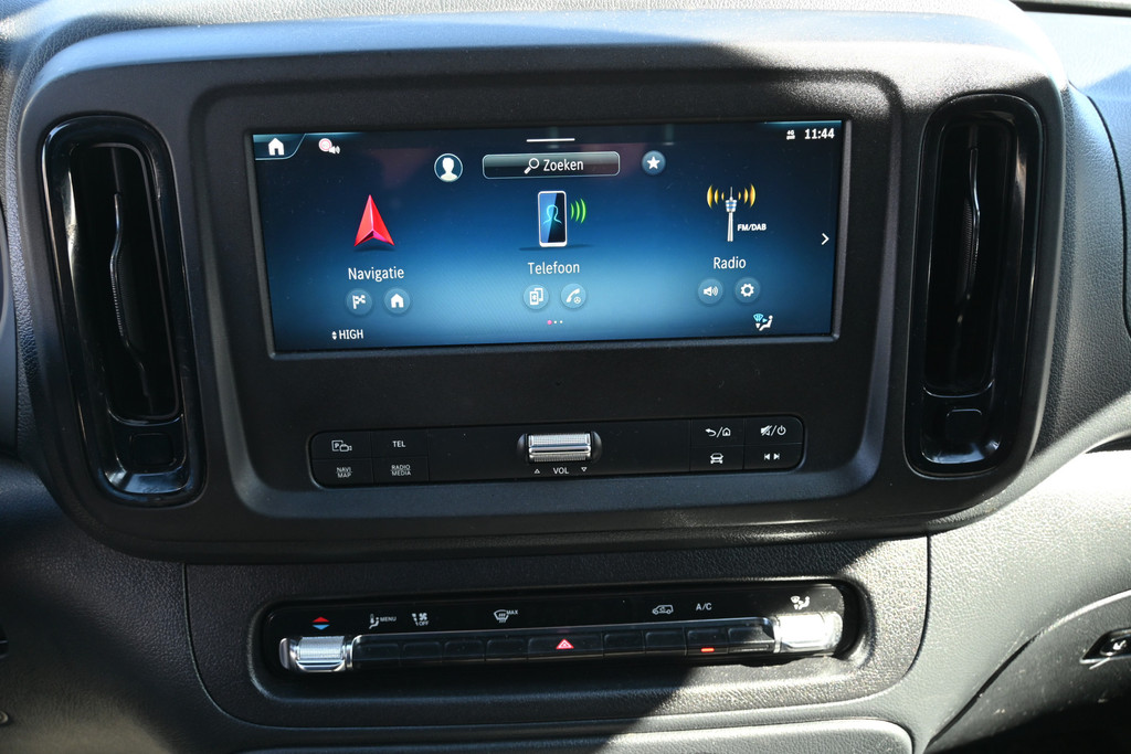 Mercedes-Benz Vito 4