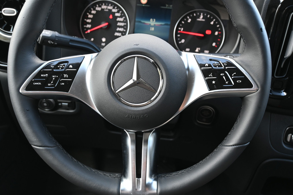 Mercedes-Benz Vito 11