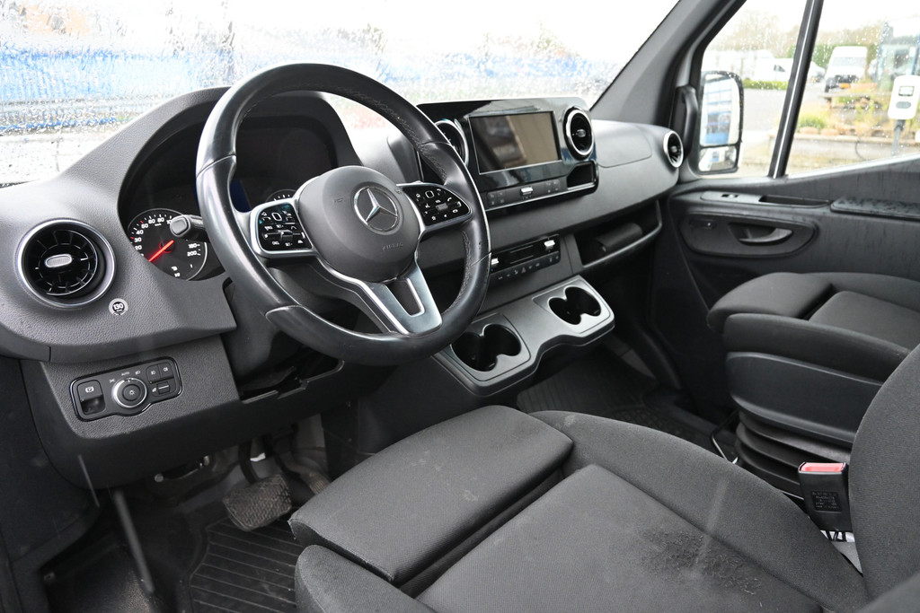 Mercedes-Benz Sprinter 3