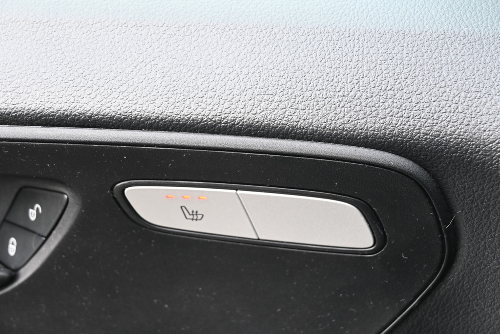 Mercedes-Benz Vito 12