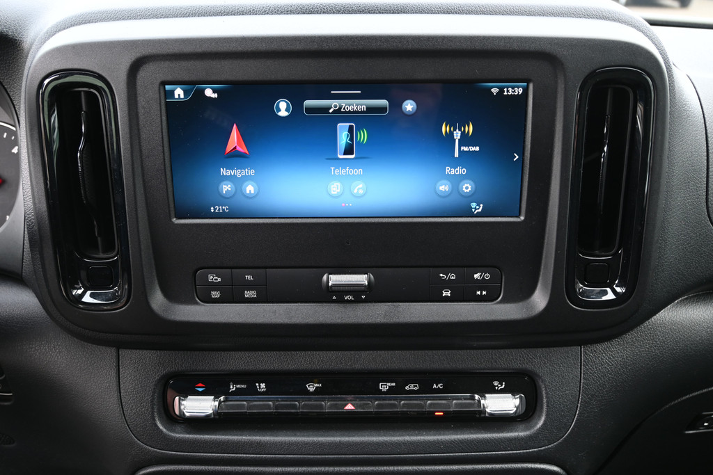 Mercedes-Benz Vito 2