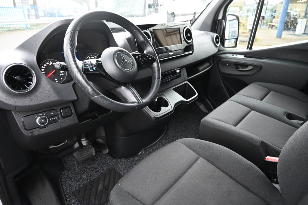 Mercedes-Benz Sprinter 3