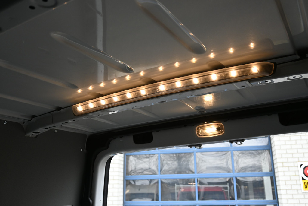 Mercedes-Benz eSprinter 11