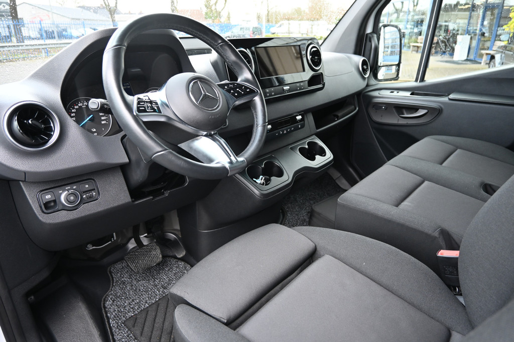 Mercedes-Benz eSprinter 2