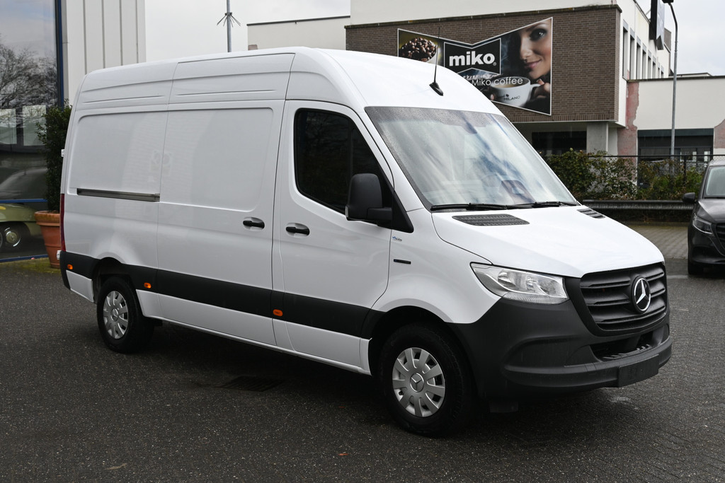 Mercedes-Benz eSprinter 7