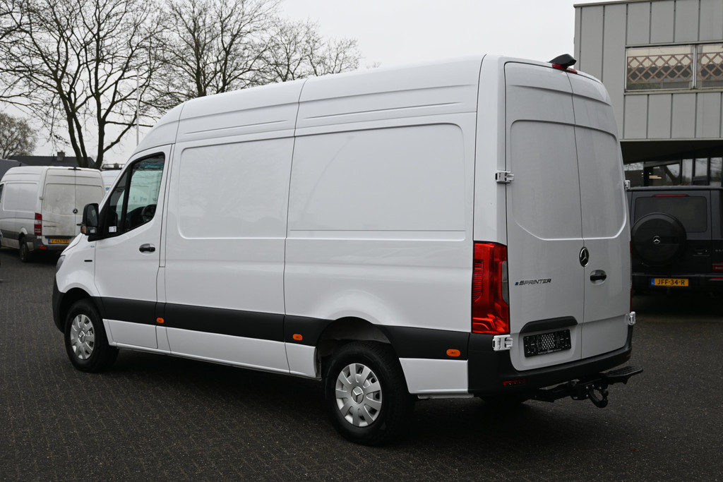 Mercedes-Benz eSprinter 6