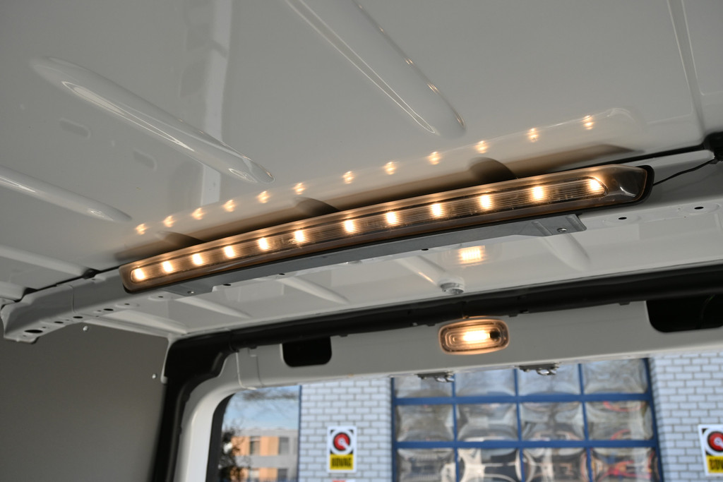 Mercedes-Benz eSprinter 11