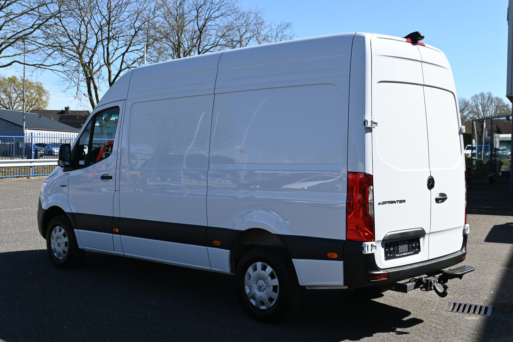Mercedes-Benz eSprinter 12
