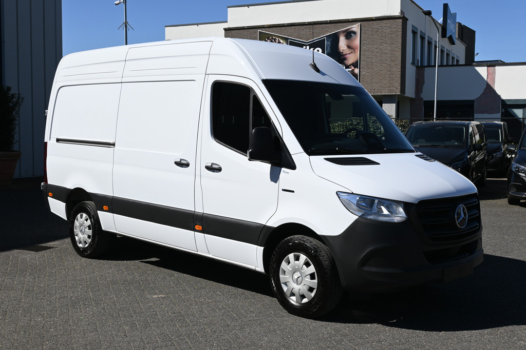 Mercedes-Benz eSprinter 8