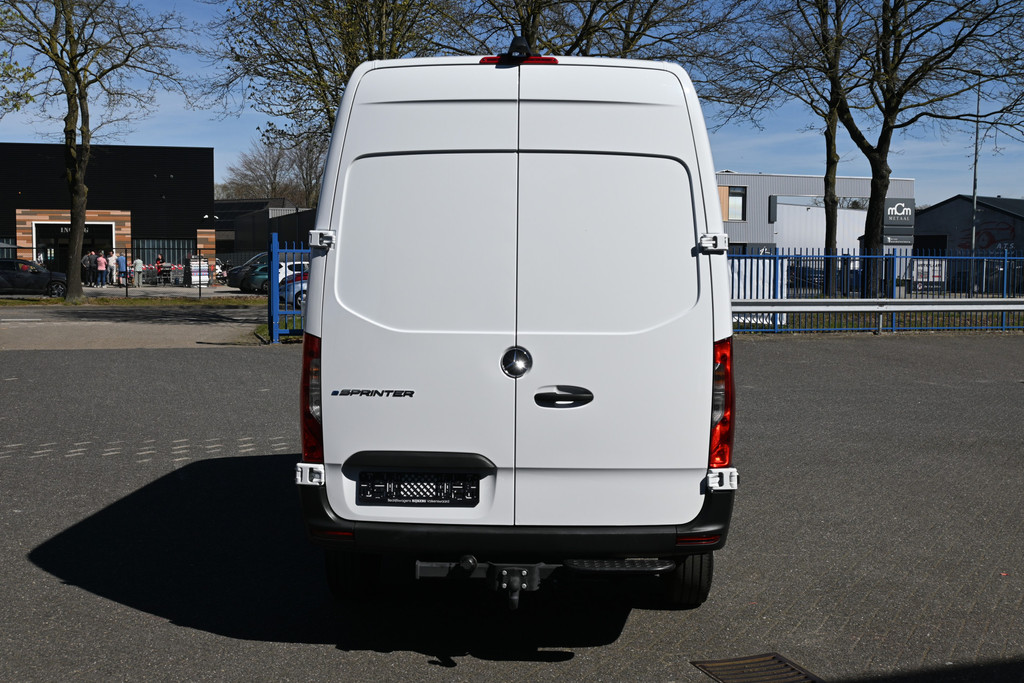 Mercedes-Benz eSprinter 9