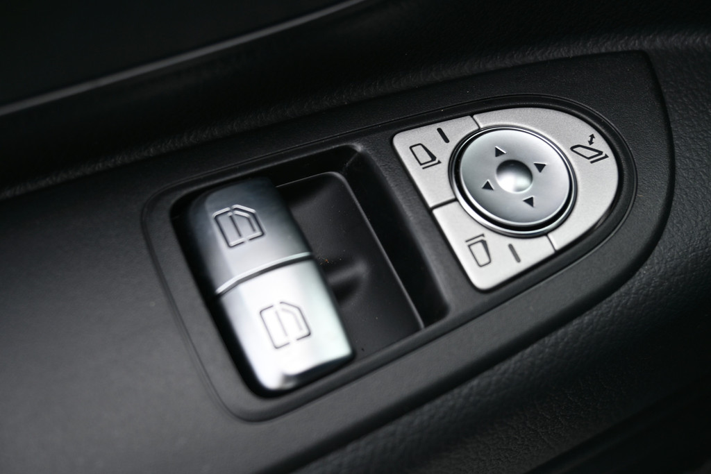 Mercedes-Benz Vito 15