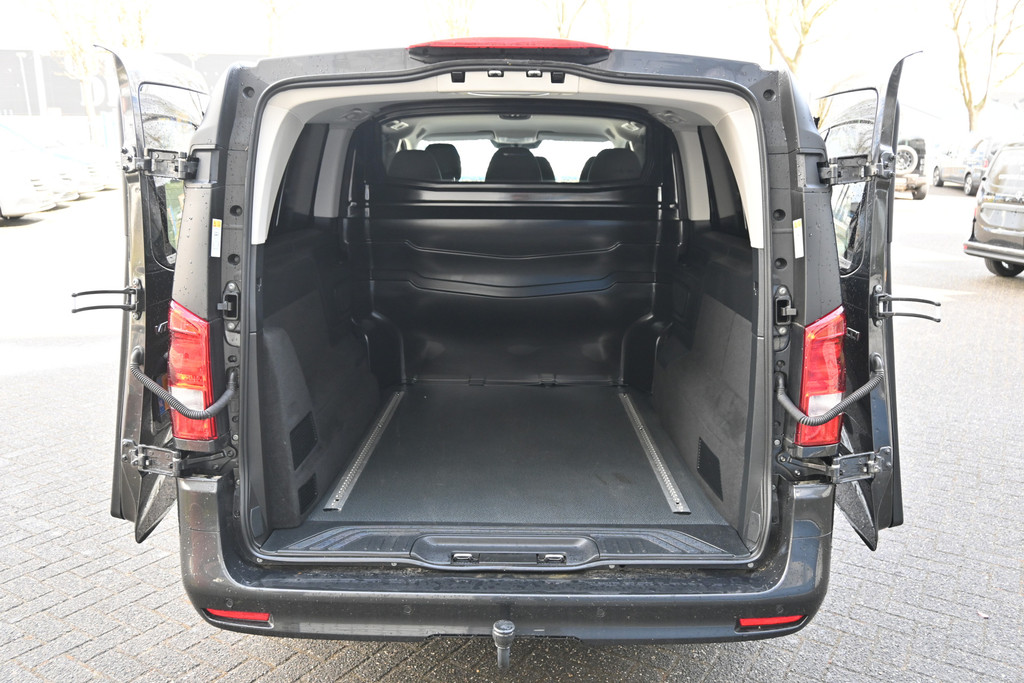 Mercedes-Benz Vito 12