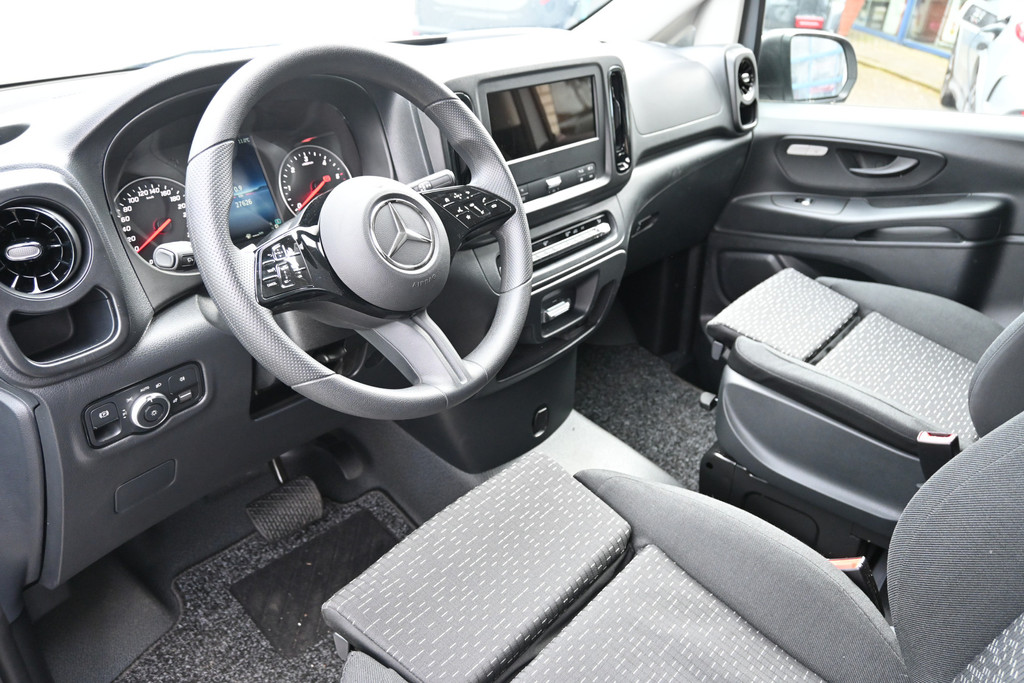 Mercedes-Benz Vito 4