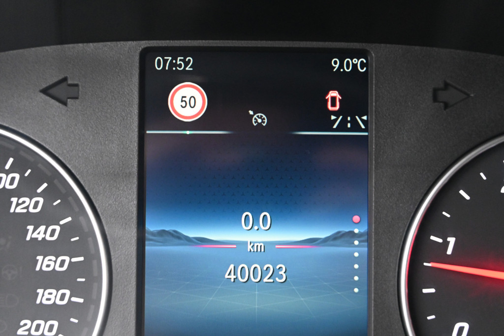 Mercedes-Benz Sprinter 14