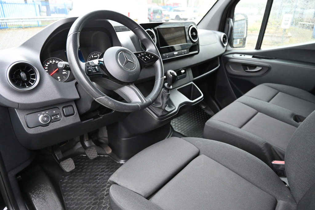 Mercedes-Benz Sprinter 3
