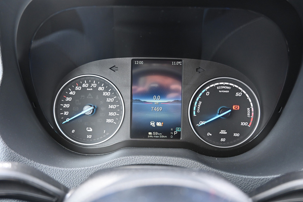 Mercedes-Benz eSprinter 11