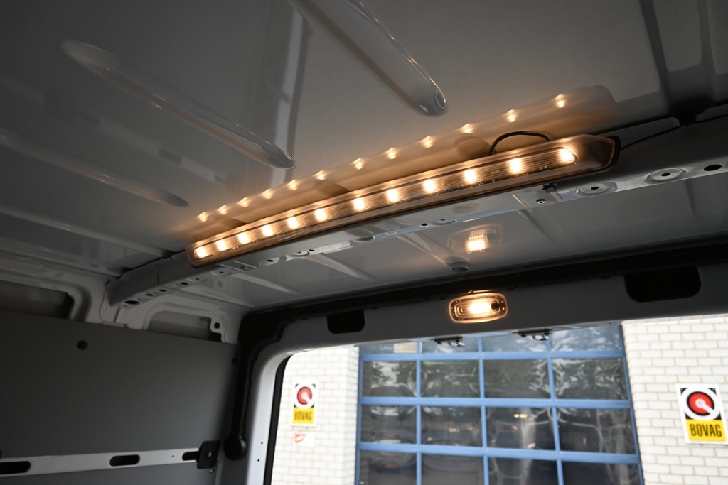 Mercedes-Benz eSprinter 13