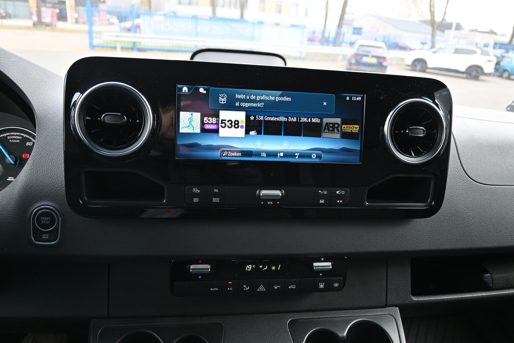 Mercedes-Benz eSprinter 5