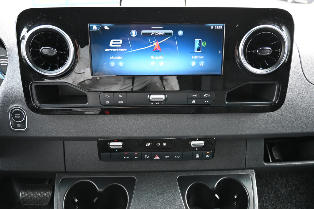 Mercedes-Benz eSprinter 4