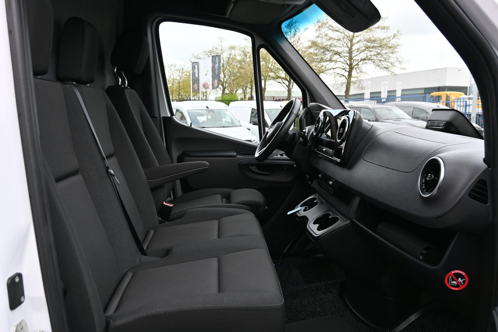 Mercedes-Benz eSprinter 7