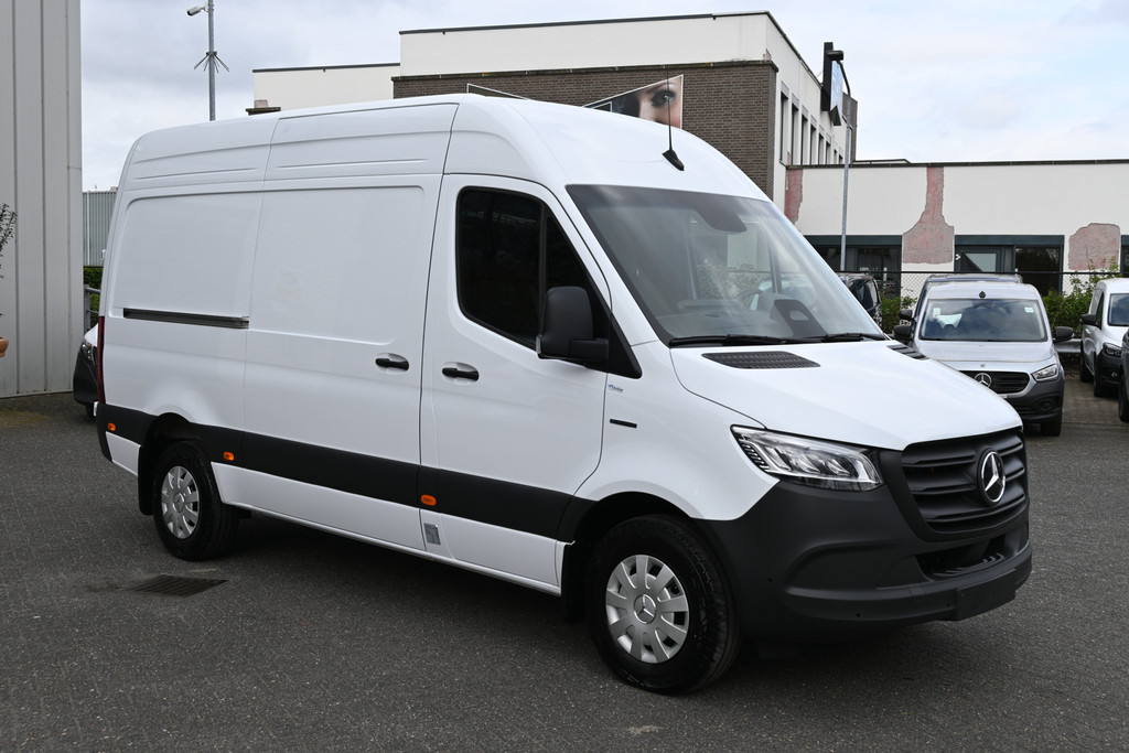 Mercedes-Benz eSprinter 8