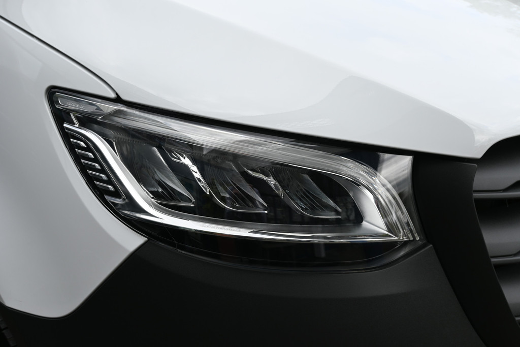 Mercedes-Benz eSprinter 9