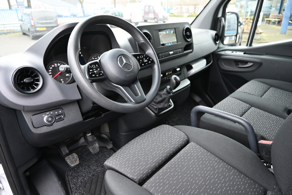Mercedes-Benz Sprinter 3
