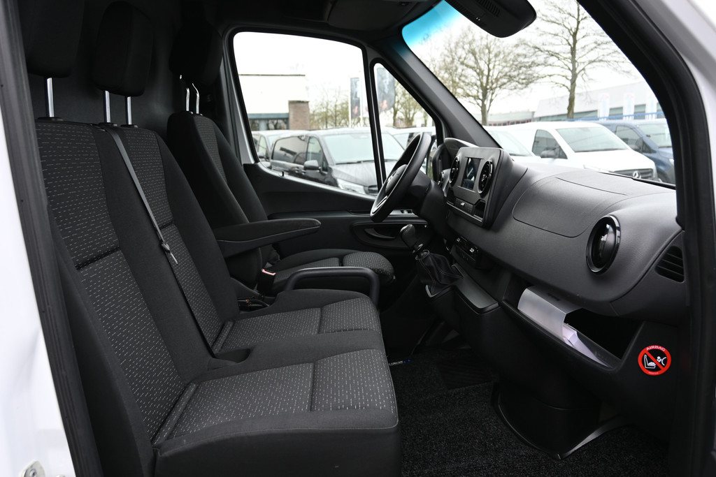 Mercedes-Benz Sprinter 8