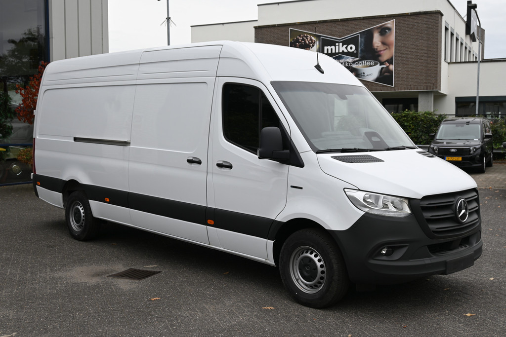 Mercedes-Benz eSprinter 7