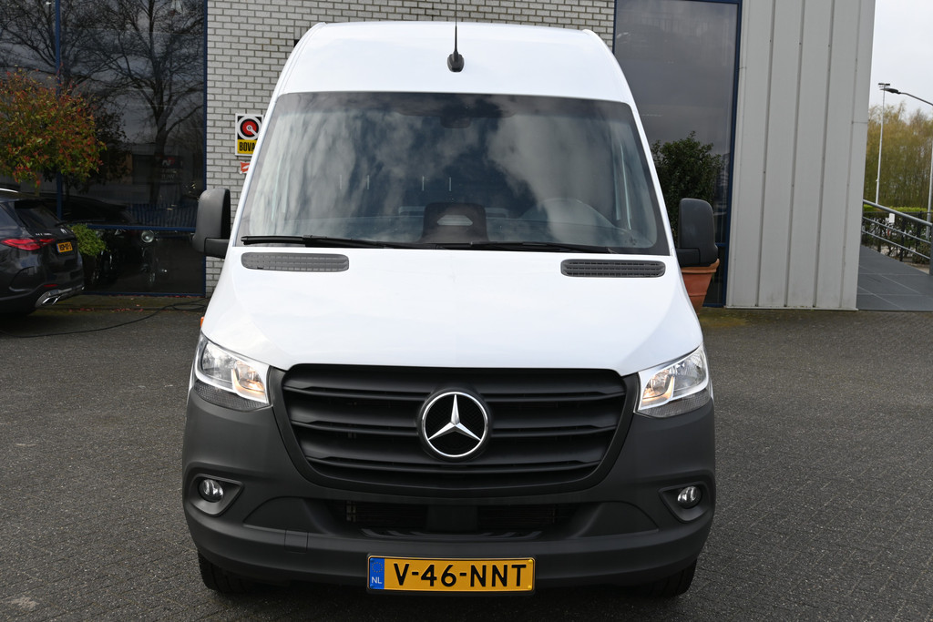 Mercedes-Benz Sprinter 1