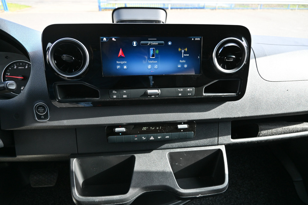 Mercedes-Benz Sprinter 17