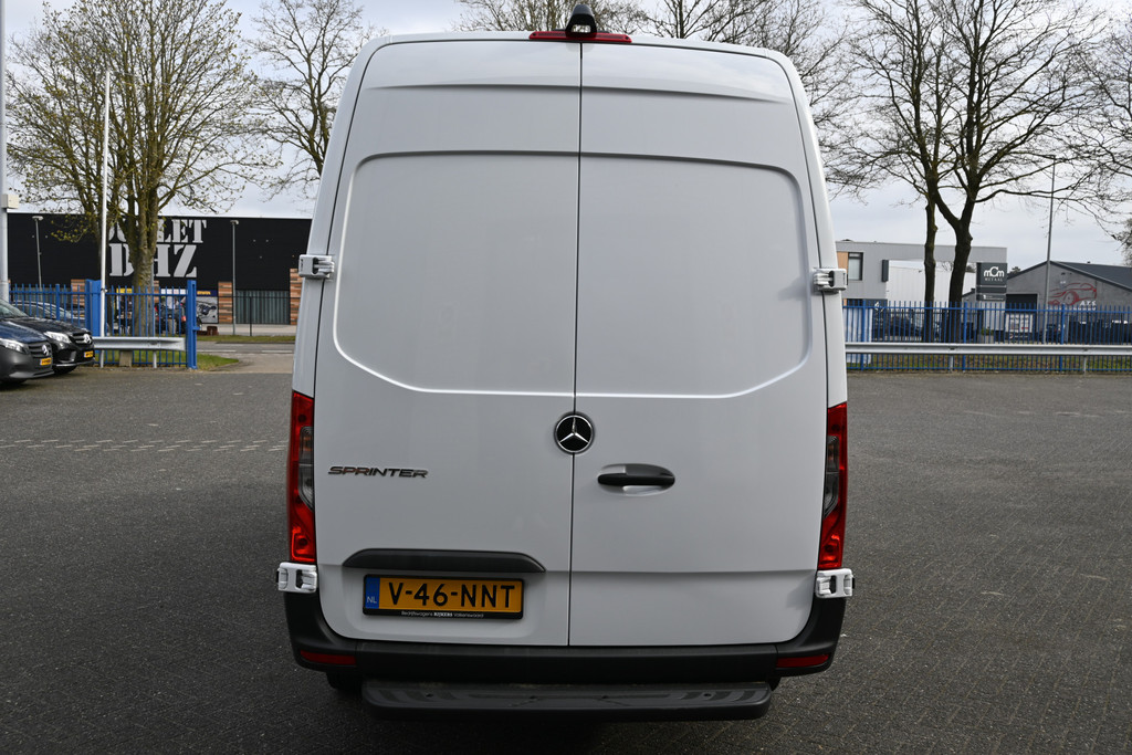 Mercedes-Benz Sprinter 6