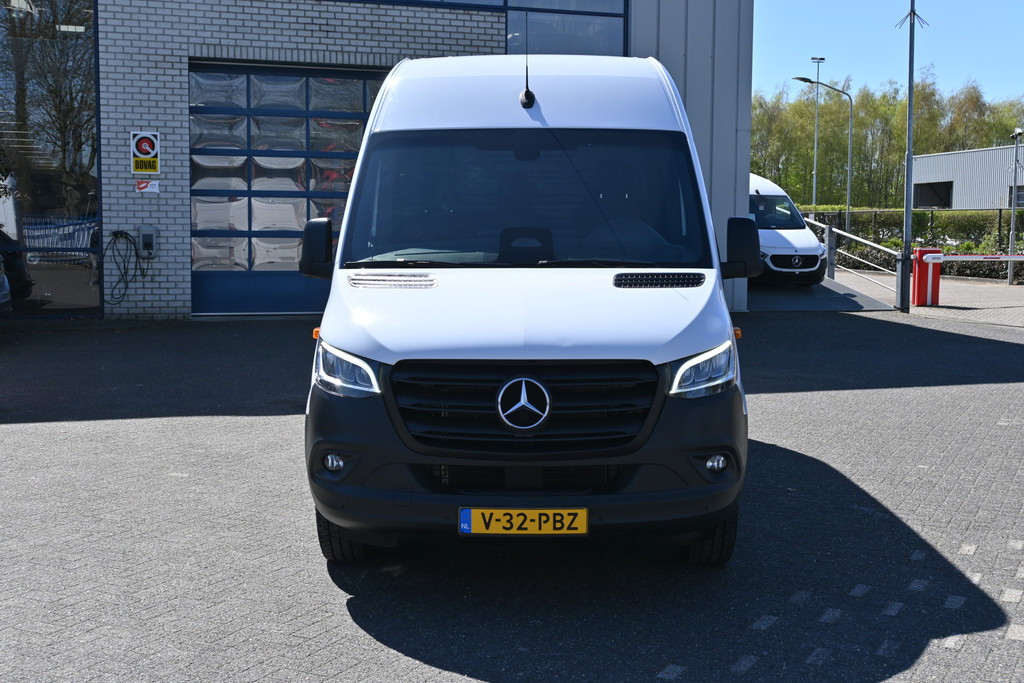 Mercedes-Benz Sprinter 1