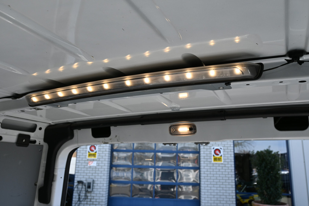 Mercedes-Benz Sprinter 11